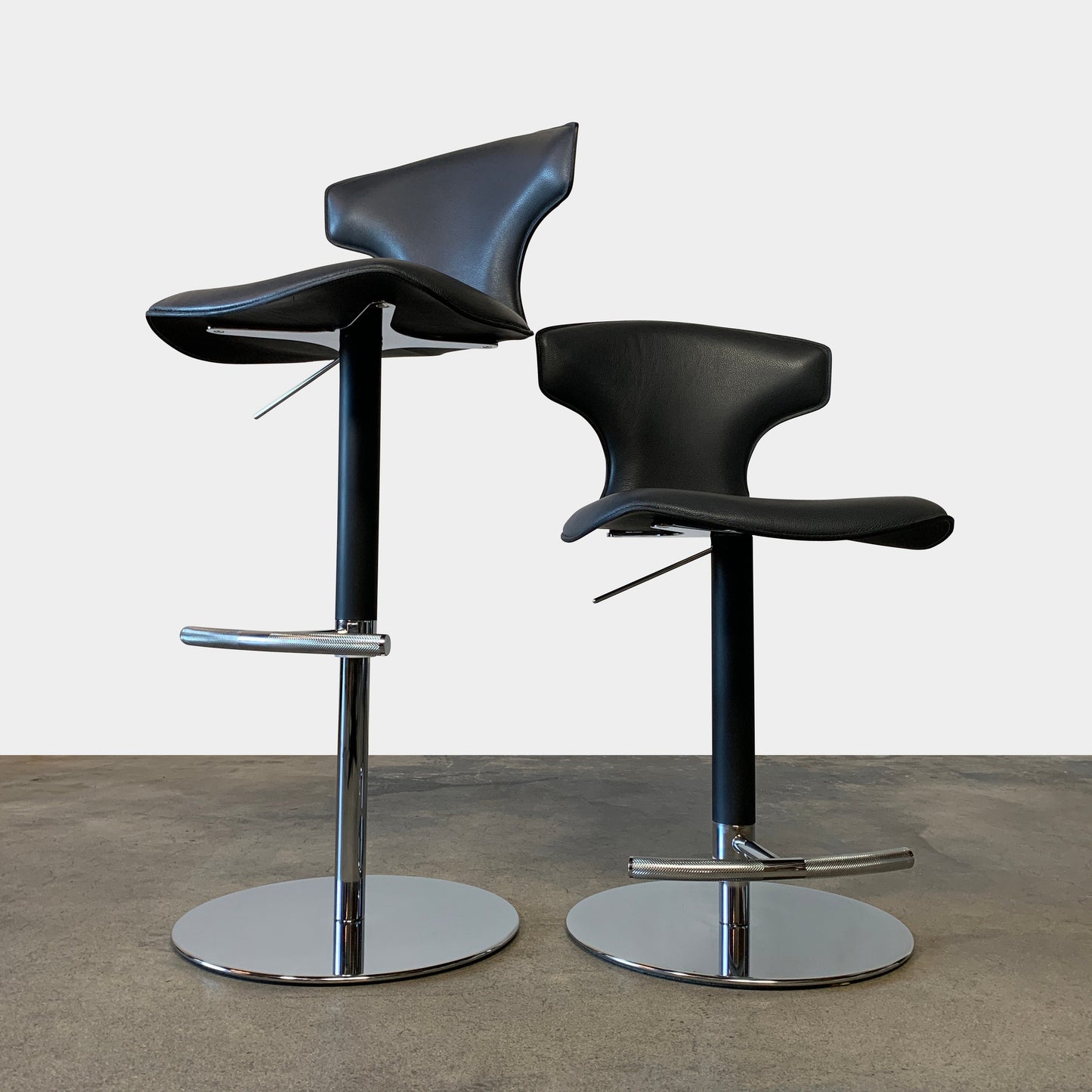 Tabouret pivotant à hauteur réglable Montera (en attente)