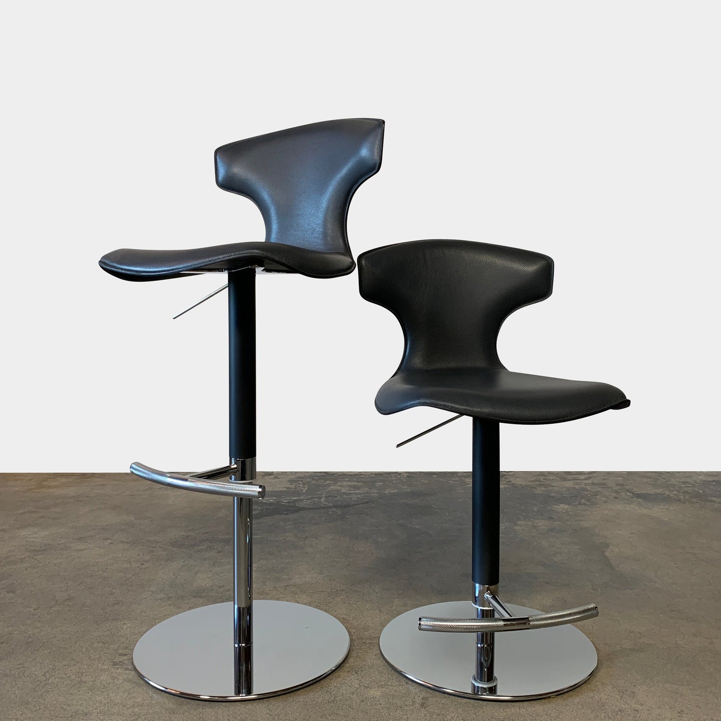 Tabouret pivotant à hauteur réglable Montera (en attente)