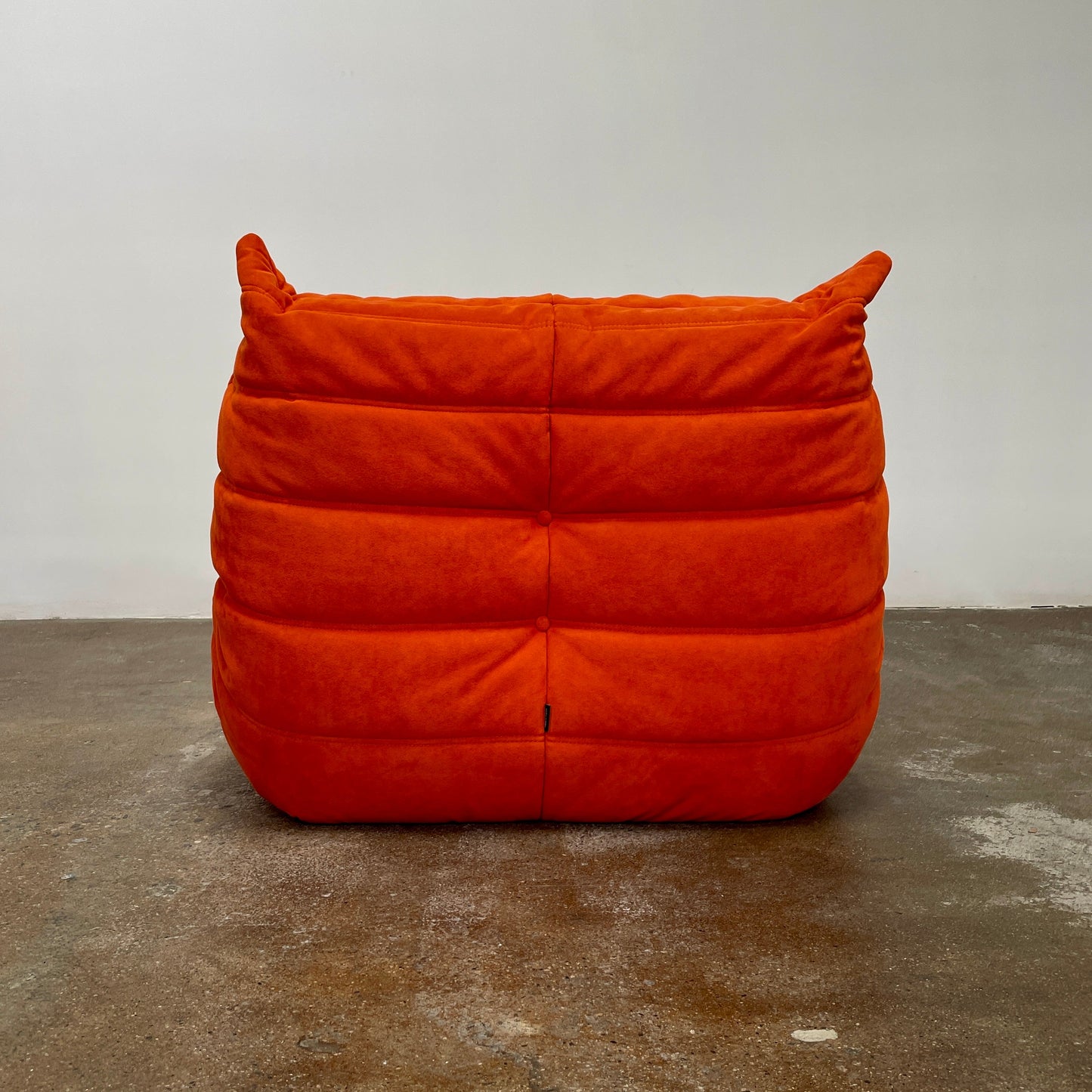 Chauffeuse et pouf Togo Ligne Roset