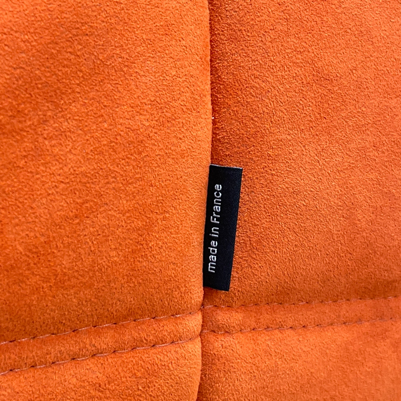 Chauffeuse et pouf Togo Ligne Roset