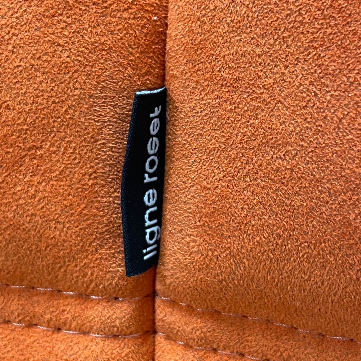 Chauffeuse et pouf Togo Ligne Roset