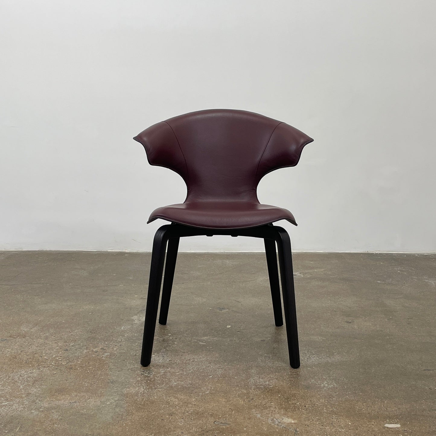 Petit fauteuil Poltrona Frau Montera Oxblood