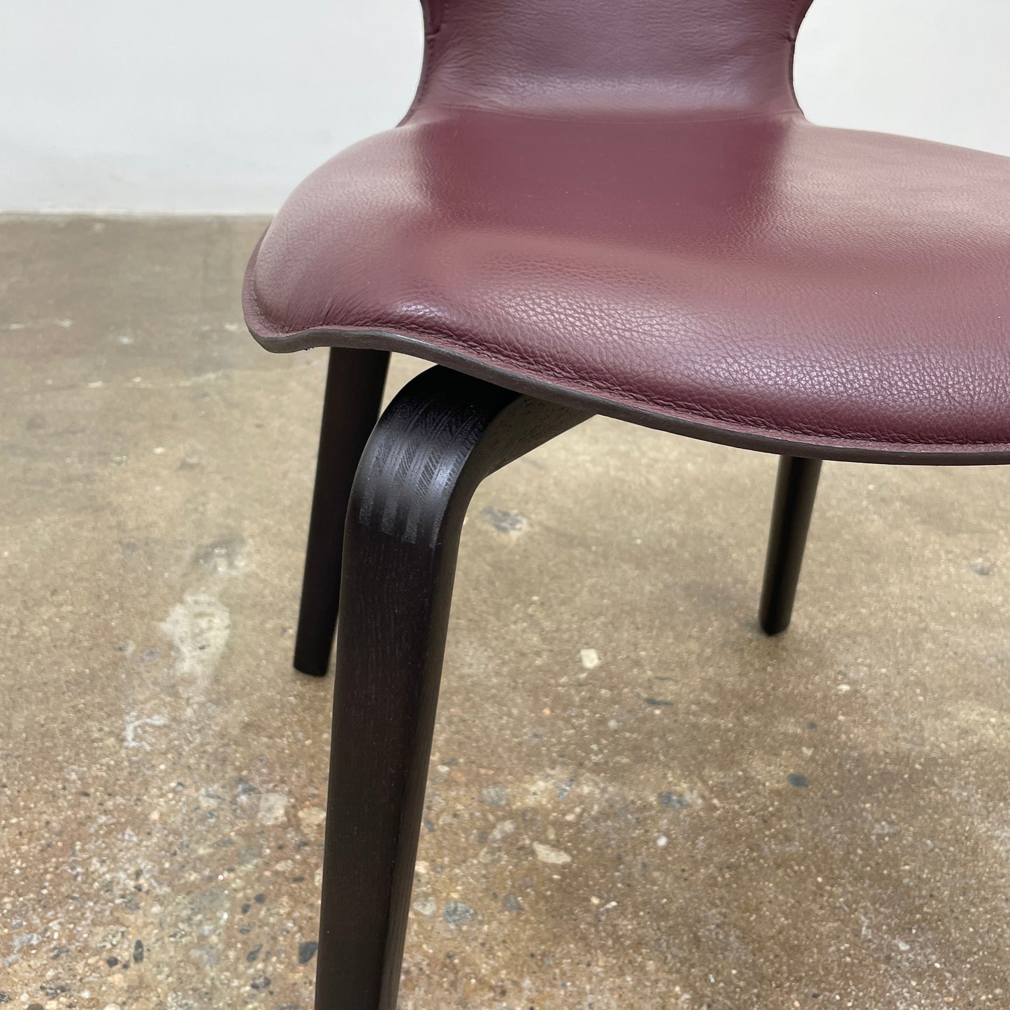 Petit fauteuil Poltrona Frau Montera Oxblood