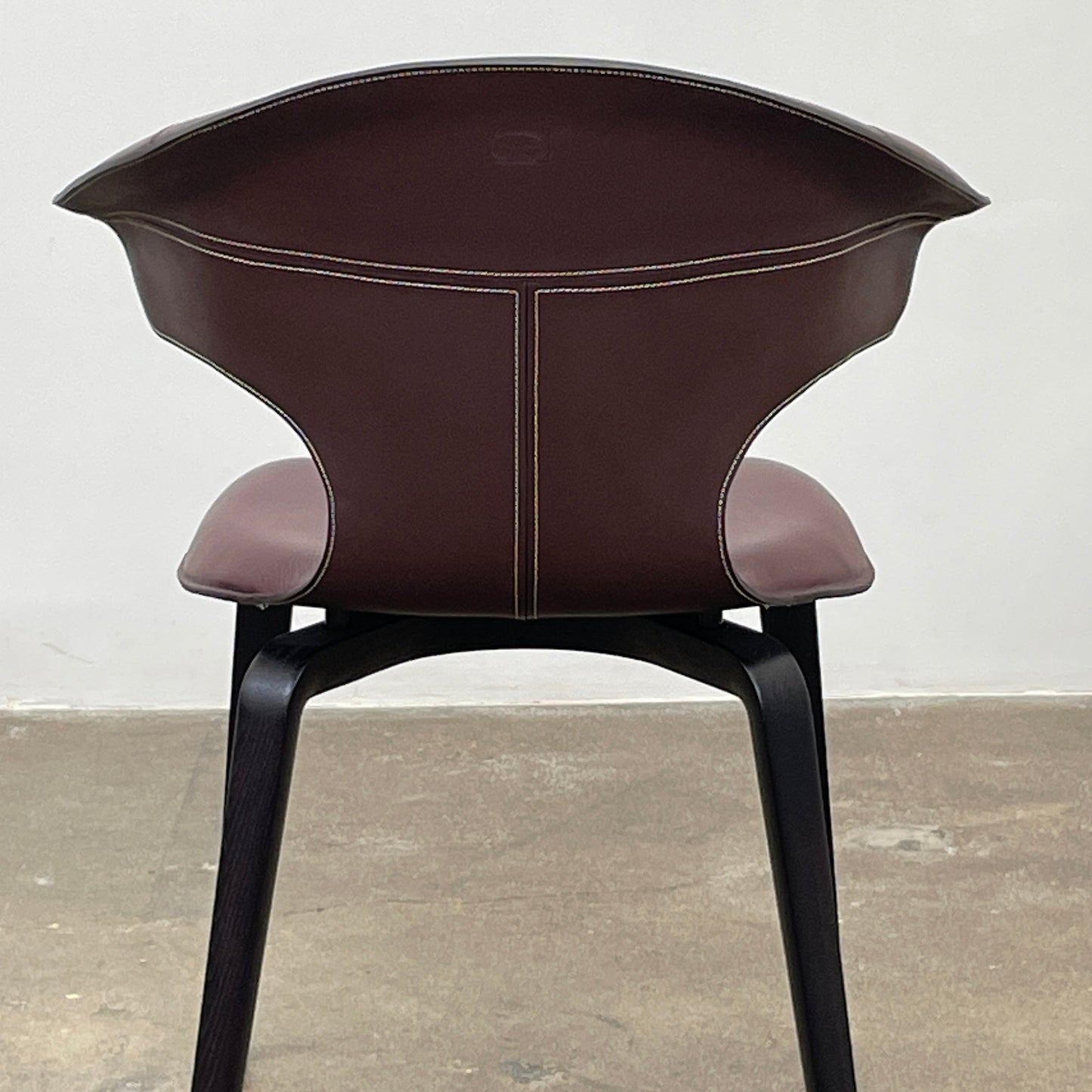 Petit fauteuil Poltrona Frau Montera Oxblood