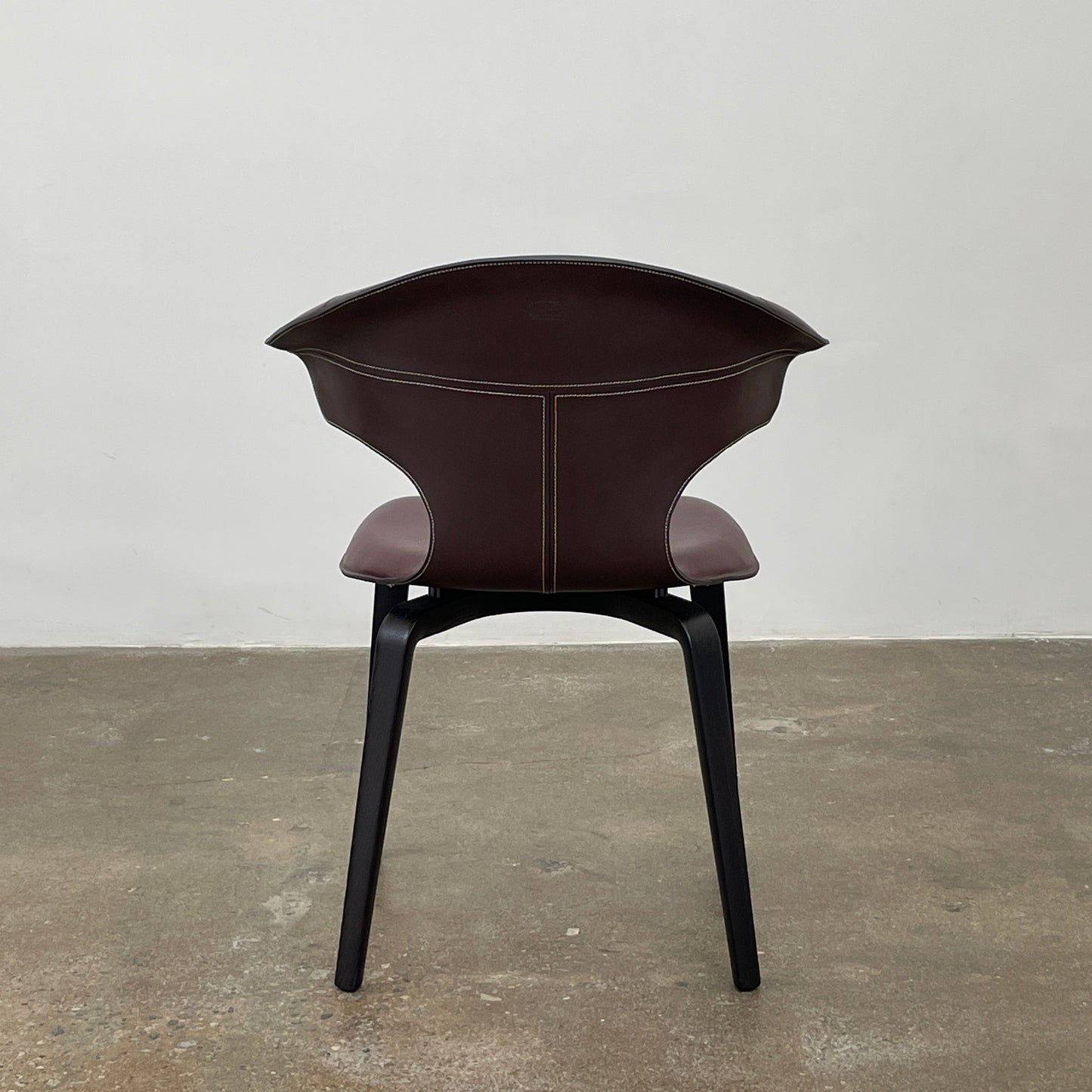 Petit fauteuil Poltrona Frau Montera Oxblood