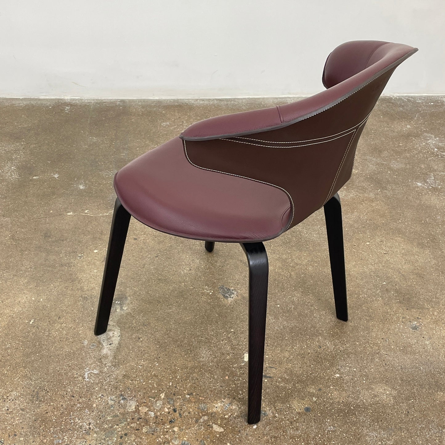 Petit fauteuil Poltrona Frau Montera Oxblood