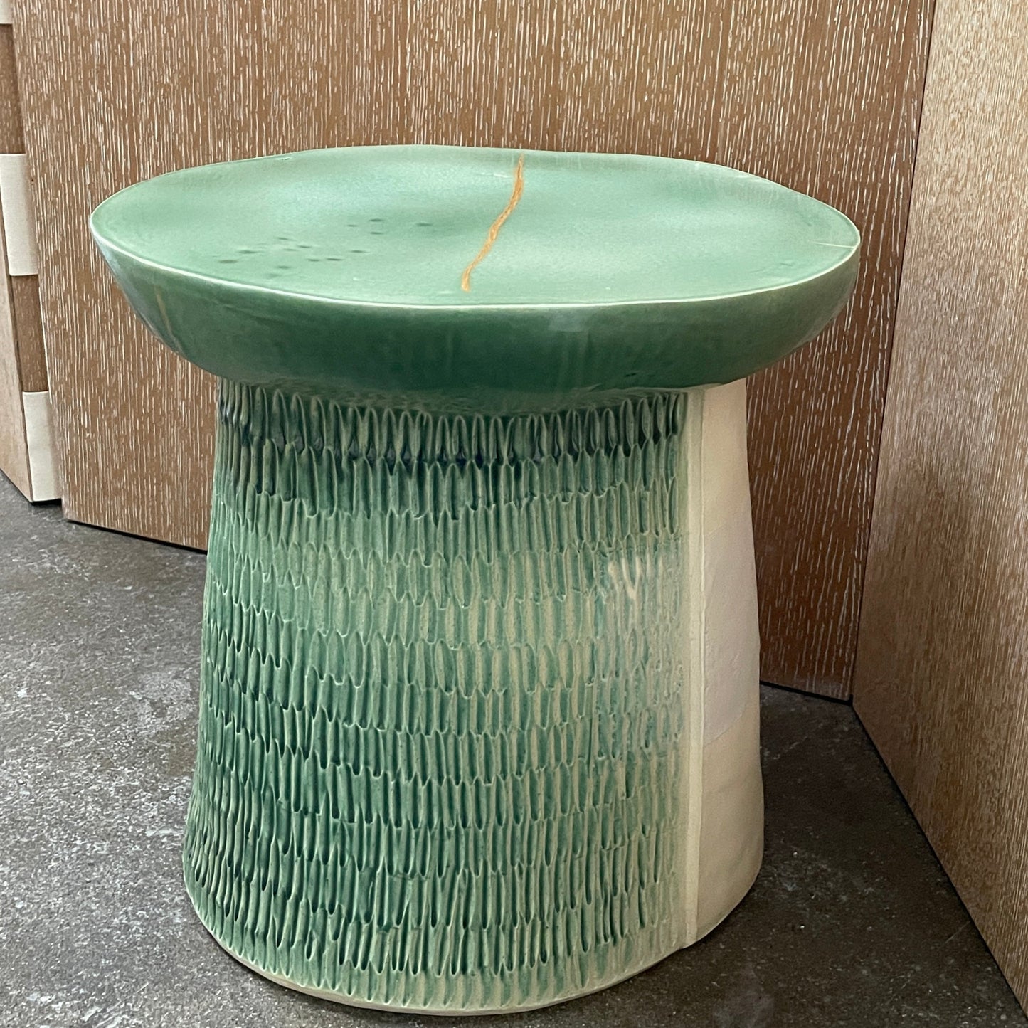 Table d'appoint en céramique Allyn Davis, céladon