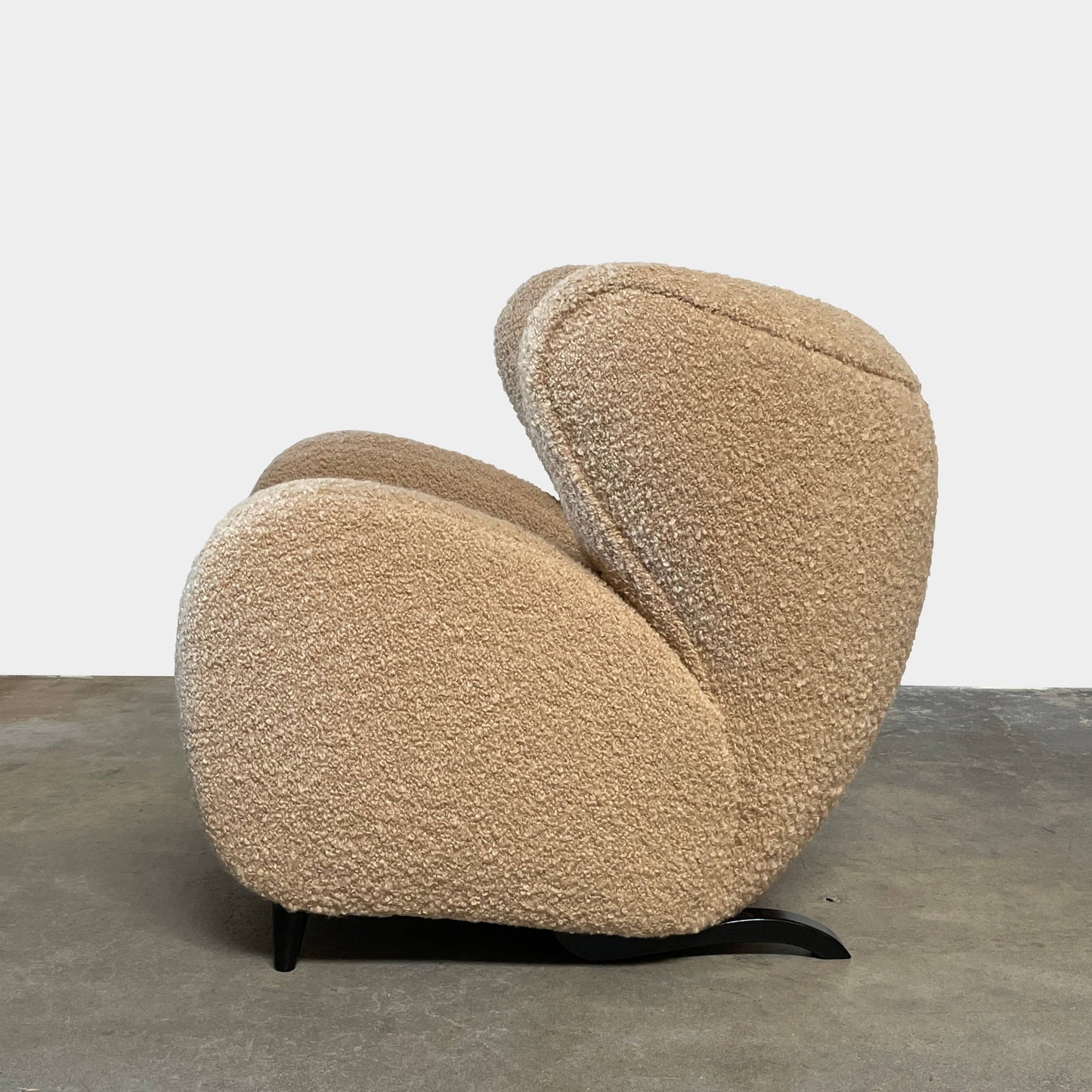 Fauteuils Pierre Augustin Rose Le Minotaure