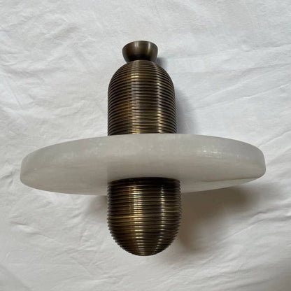 Plafonnier suspendu Median Mono Five d'Apparatus Studio
