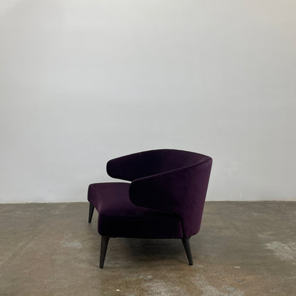 Canapé Minotti Aston en velours aubergine