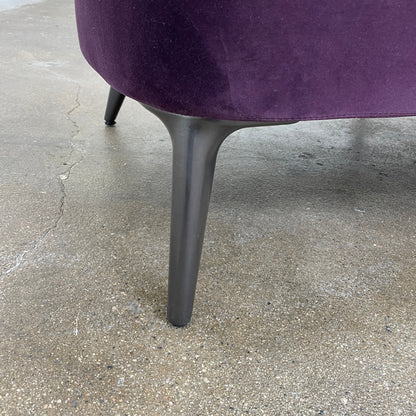 Canapé Minotti Aston en velours aubergine