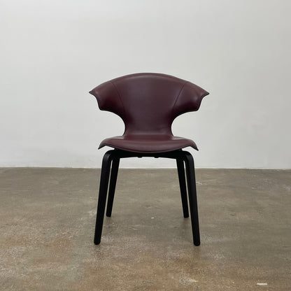 Petit fauteuil Poltrona Frau Montera Oxblood