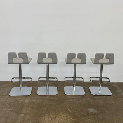 Lot de 4 tabourets de bar pivotants Poltrona Frau ALO