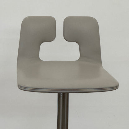 Lot de 4 tabourets de bar pivotants Poltrona Frau ALO