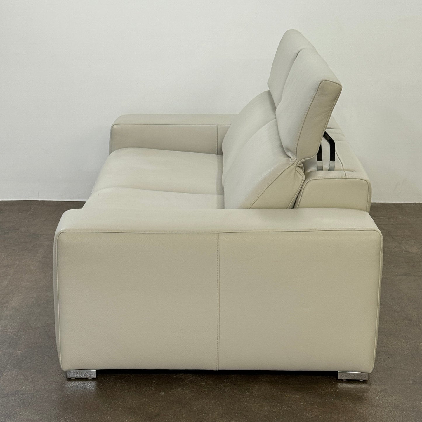 Canapé en cuir Roche Bobois avec appui-tête mobile