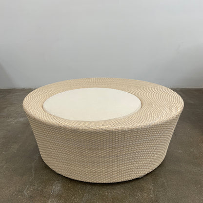 Ensemble de canapé pivotant Dedon Orbit avec baldaquin, pouf et table d'appoint