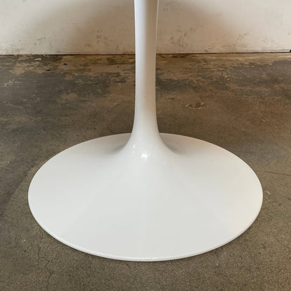 Table à manger Saarinen 47