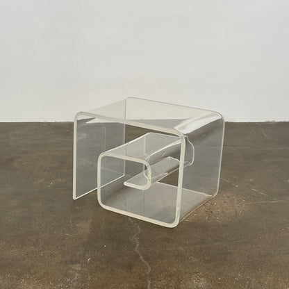 Table d'appoint vintage en Lucite à volutes