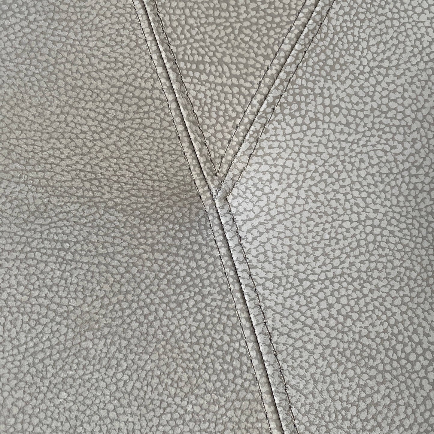 Canapé et pouf numérique Roche Bobois