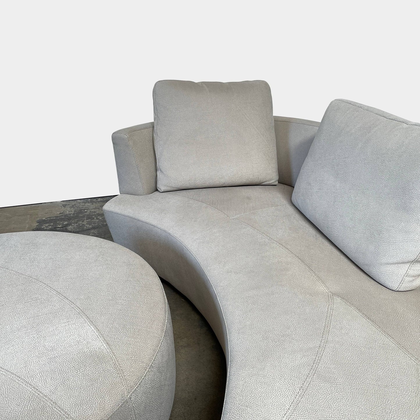 Canapé et pouf numérique Roche Bobois