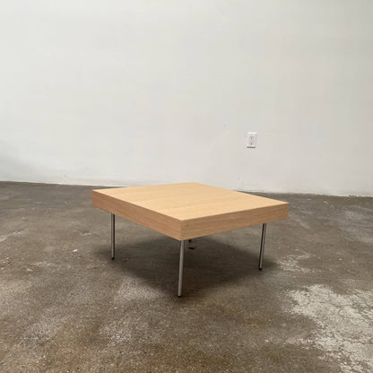 Table à aiguilles en bois naturel Ligne Roset