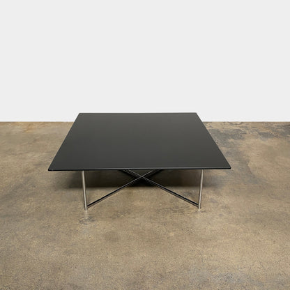 Table basse en verre noir 
