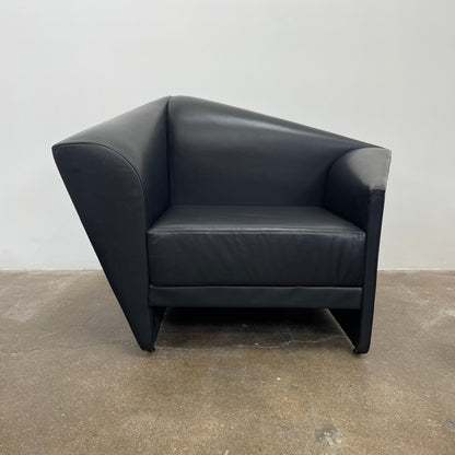 Le fauteuil Lilly of the Wind de Paolo Pallucco et Mireille Rivier